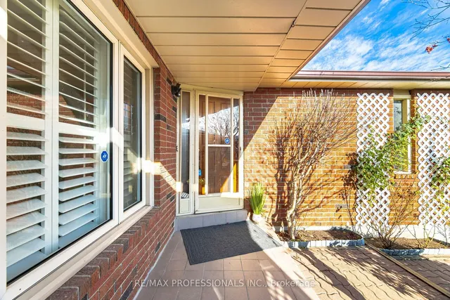 Additional image 2 of 141 Kingsbridge Garden Circ