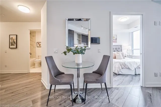 Additional image 11 of 405 DUNDAS St Unit 435