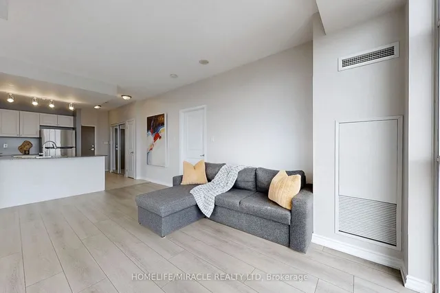 Additional image 10 of 9 George St Unit 1710