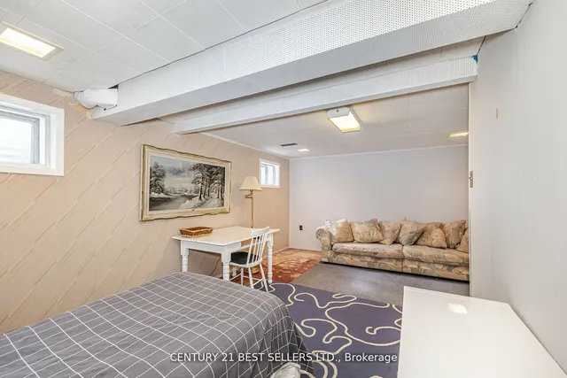 Additional image 32 of 68 Lynmont Rd