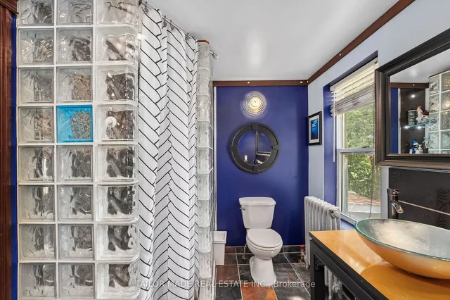 Additional image 32 of 42 Centre St