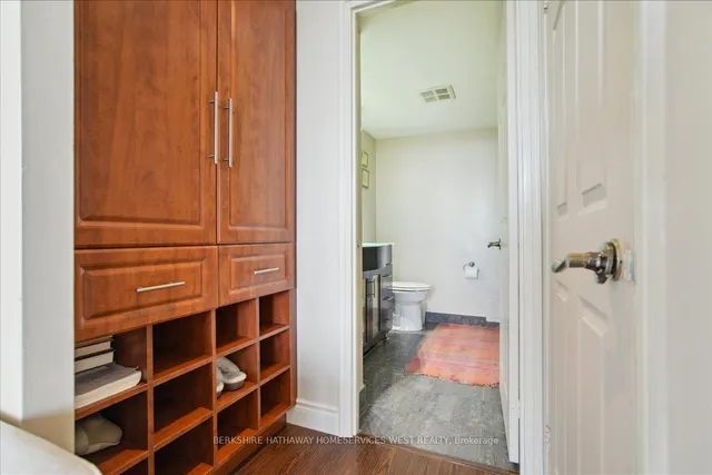 Additional image 25 of 1360 Rathburn Rd Unit 904