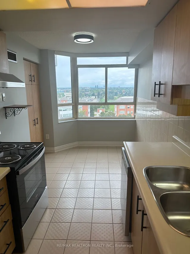 Additional image 9 of 100 County Court Blvd Unit 907