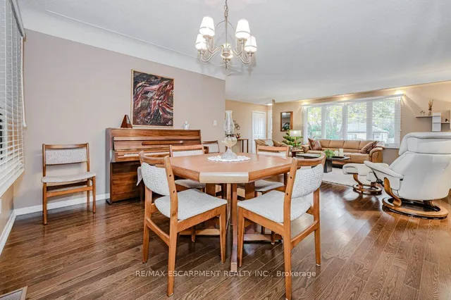 Additional image 10 of 957 Sanford Dr