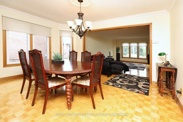 Additional image 9 of 4229 Capilano Crt