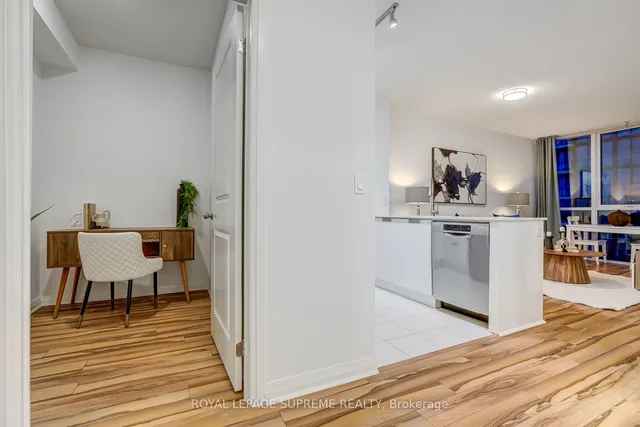 Additional image 14 of 75 Eglinton Ave Unit 601