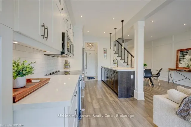 Additional image 4 of 300 RAVINEVIEW Way Unit 36