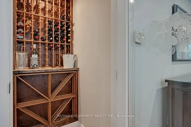 Additional image 9 of 2428 Lakeshore Rd