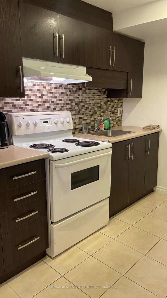 Primary image of 261 Hollymount Dr