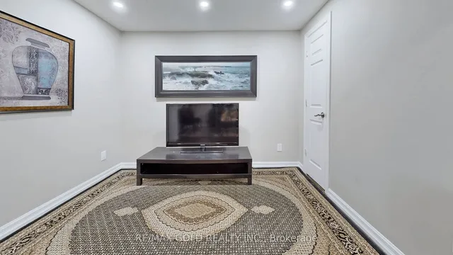 Additional image 36 of 1015 Galesway Blvd Unit 18