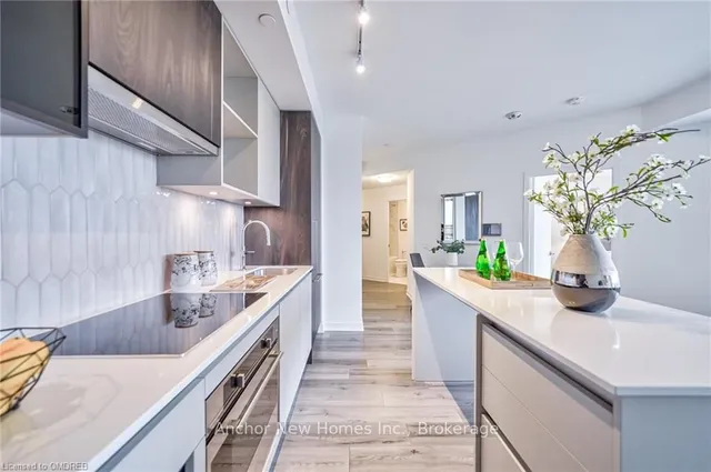 Additional image 14 of 405 DUNDAS St Unit 435