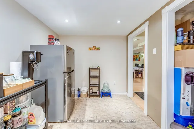 Additional image 37 of 6152 Hardesty Cres