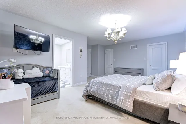 Additional image 22 of 17 Junetown Circ