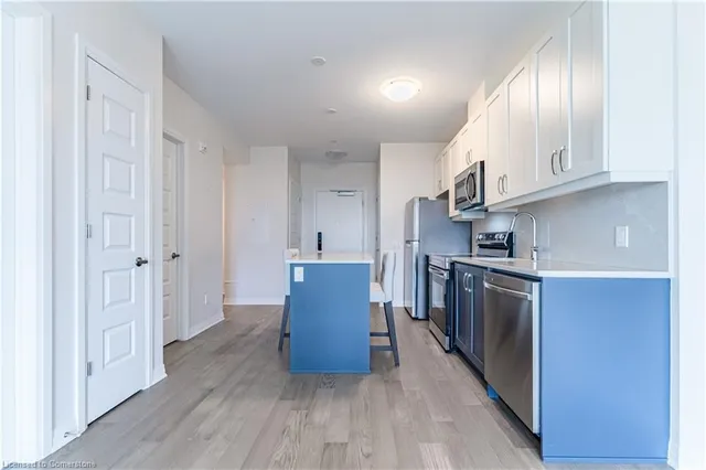 Additional image 9 of 95 Dundas Street West St Unit 310