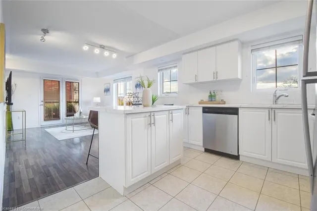 Additional image 34 of 2508 Post Road Rd Unit 32