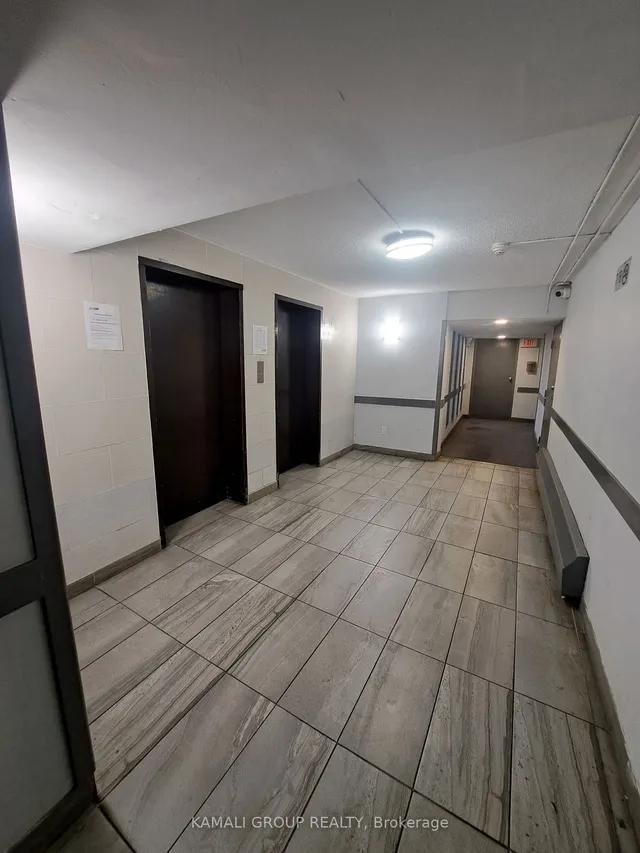 Additional image 21 of 4645 Jane St Unit 727