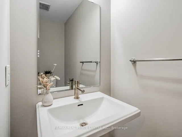 Additional image 15 of 128 Burnhamthorpe Rd