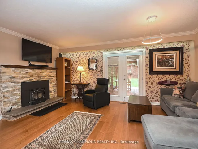 Additional image 12 of 7214 Ridgeland Cres