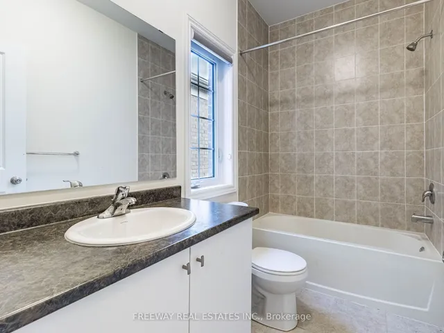 Additional image 30 of 36 Sapwood Cres