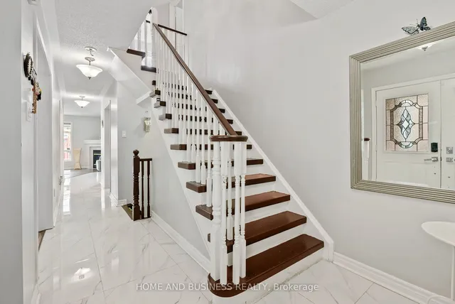 Additional image 4 of 5851 O'meara St