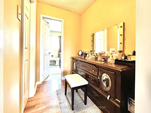 Additional image 22 of 403 Glenashton Dr