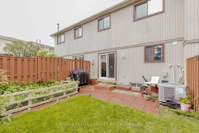 Additional image 39 of 82 Guildford Cres Unit 82