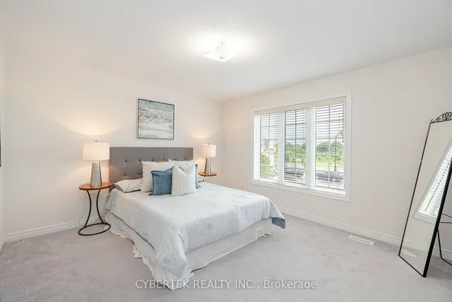 Additional image 29 of 8 Tetra Crt