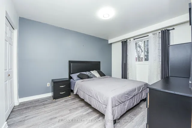 Additional image 22 of 3646 Corliss Cres