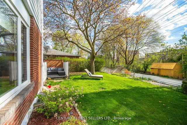 Additional image 38 of 68 Lynmont Rd