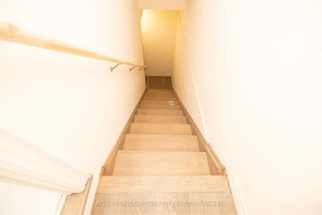 Additional image 10 of 38 Queenpost Dr