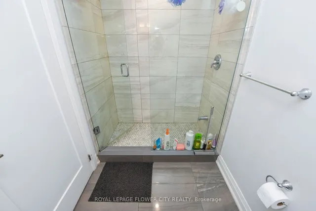 Additional image 28 of 29 Rainforest Dr