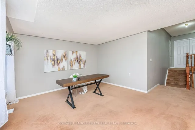 Additional image 11 of 17 Roxton Cres