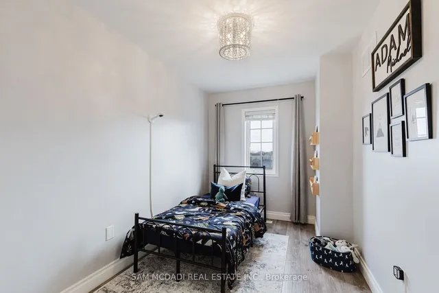 Additional image 33 of 745 Candlestick Circ