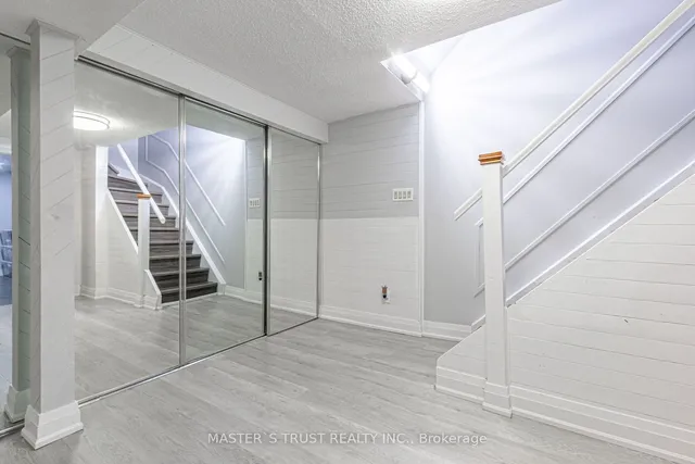 Additional image 26 of 4063 Dursley Cres