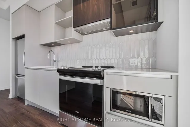 Additional image 18 of 405 Dundas St Unit PH05