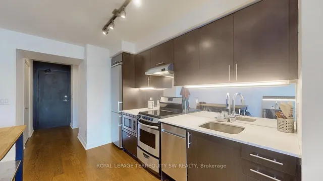 Additional image 8 of 320 Richmond St Unit 810