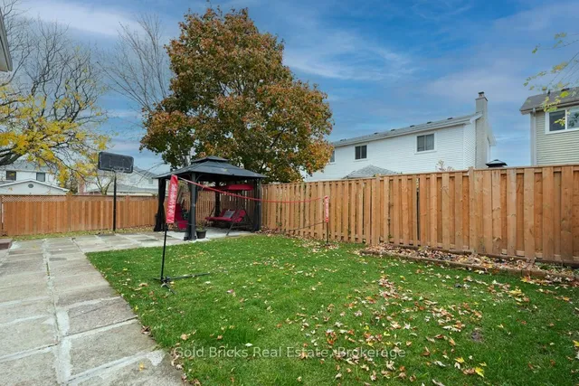 Additional image 40 of 19 Mikado Cres