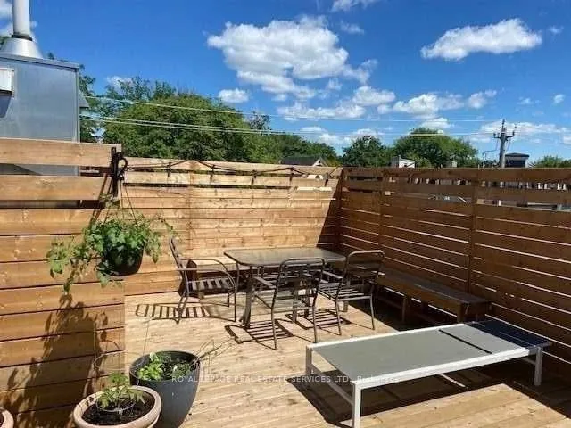 Additional image 24 of 365 Dundas St Unit 115