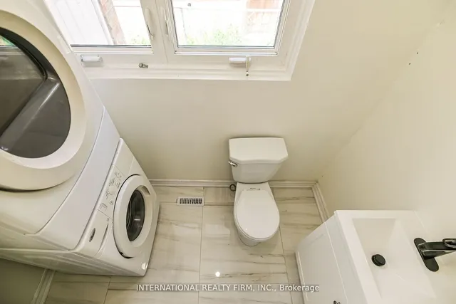 Additional image 20 of 43 Mallard Cres