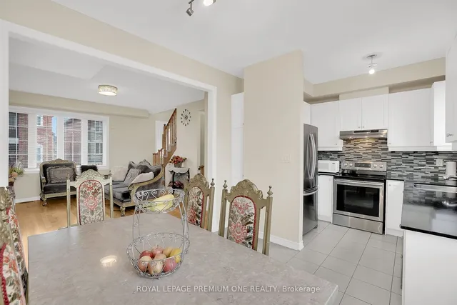 Additional image 14 of 46 Kayak Hts