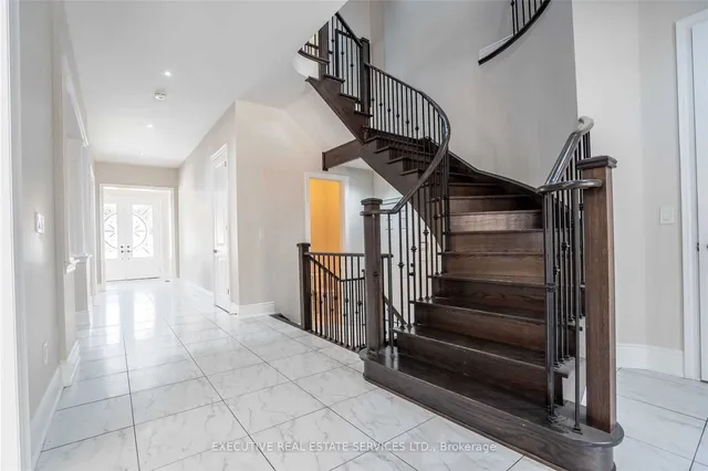 Additional image 12 of 48 Foothills Cres