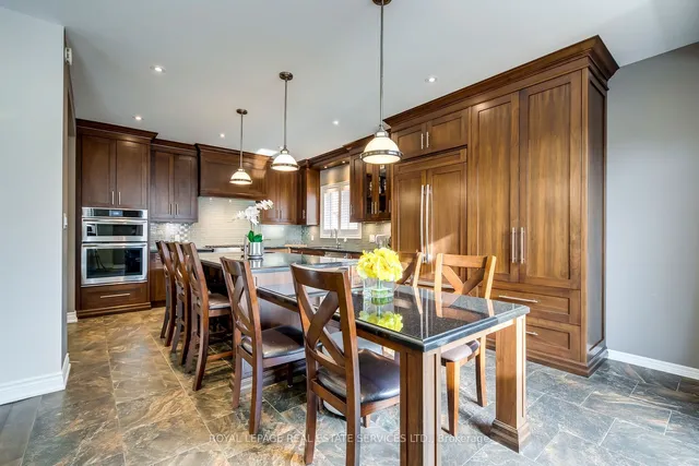 Additional image 17 of 2484 Logan Ave