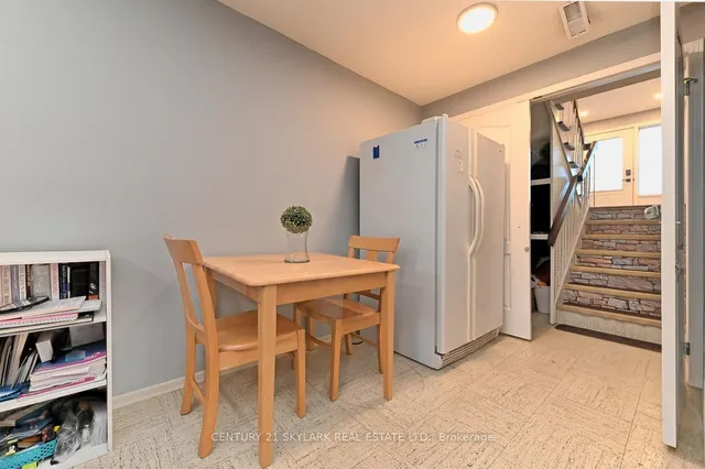 Additional image 18 of 1320 Hampton St Unit 25