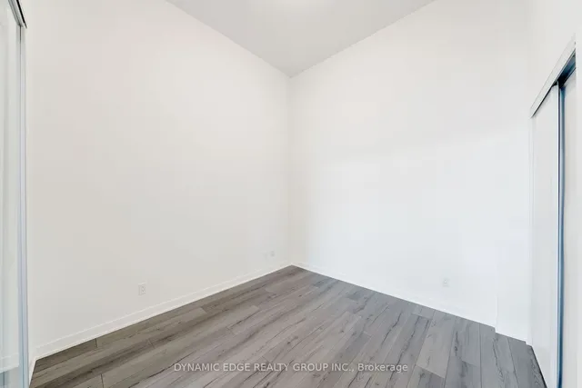 Additional image 17 of 405 Dundas St Unit 102