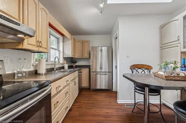 Additional image 12 of 222 Alscot Cres