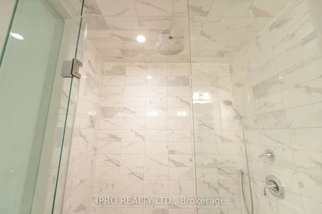 Additional image 28 of 1507 Lakeport Cres