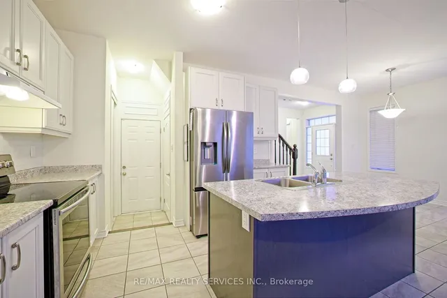 Additional image 12 of 2 Redfern St