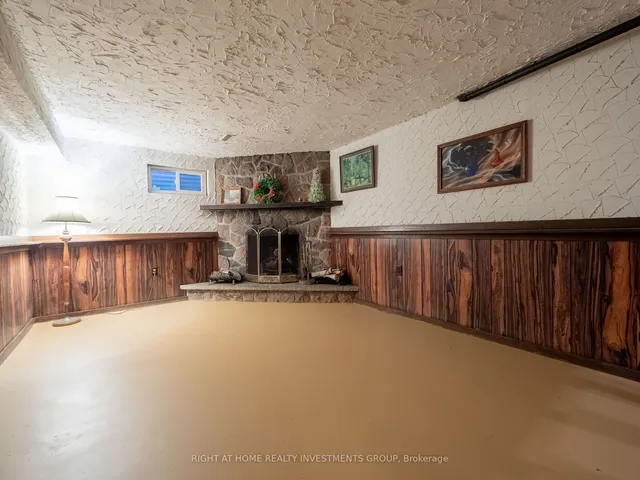 Additional image 18 of 1704 Oberon Cres