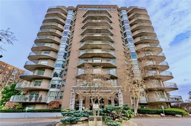 Additional image 2 of 2190 Lakeshore Rd Unit 301