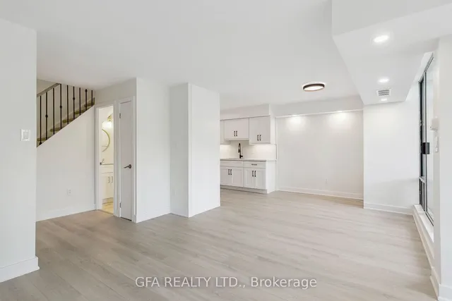 Additional image 12 of 1300 Marlborough Crt Unit 309